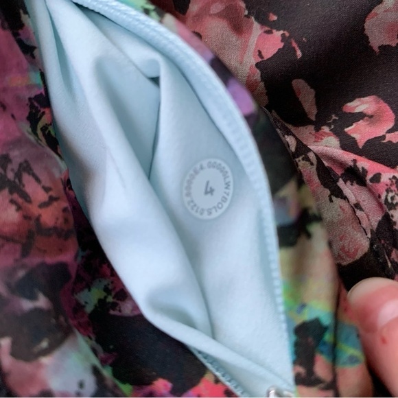 LULULEMON Tracker Low-Rise Lined Short 4" - Picture 6 of 10